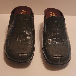A2 by Aerosoles Green Croc Mules
